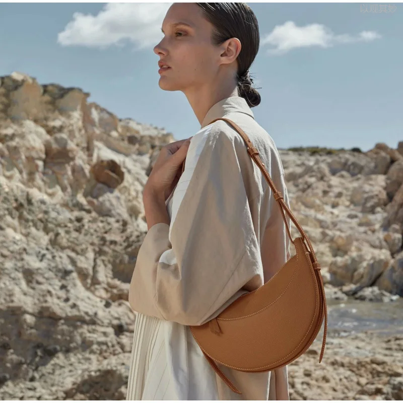 Рисунок 3 - Женская кожаная сумка под подмышки