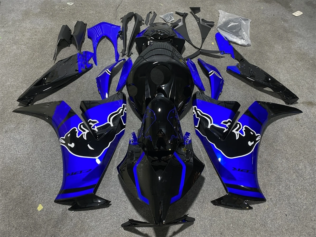 

Мотоциклетный комплект обтекателей подходит для CBR1000RR 12 13 14 15 16 лет CBR1000 2012 2013 2014 2015 2016 обтекатель черный синий мотоцикл