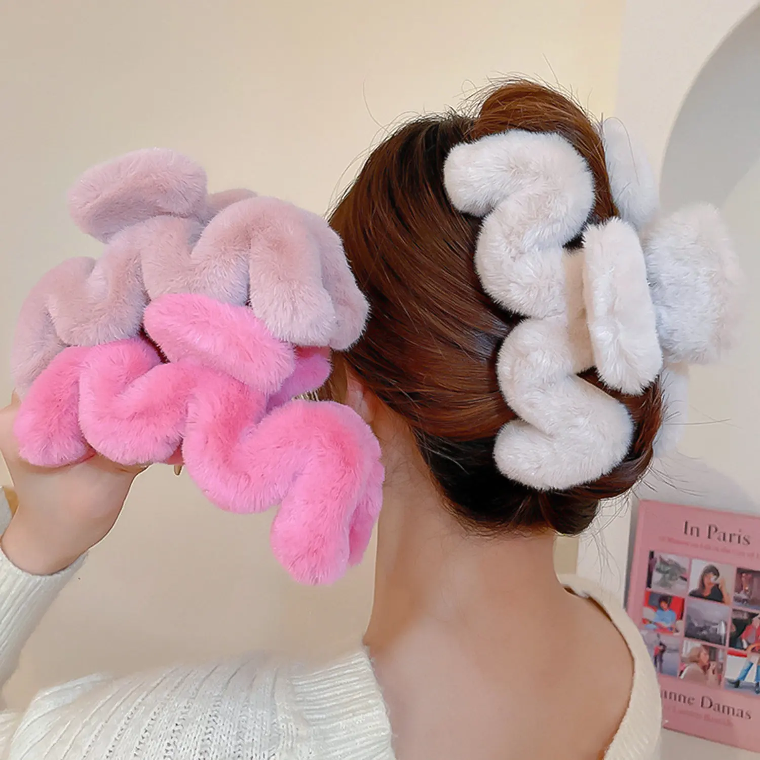 

Korean Fluffy Colorful Warm Large Hair Claws Hairpin Autumn Winter New Fashion Female Plush Cute Grab Clip Hair Accessories Gift