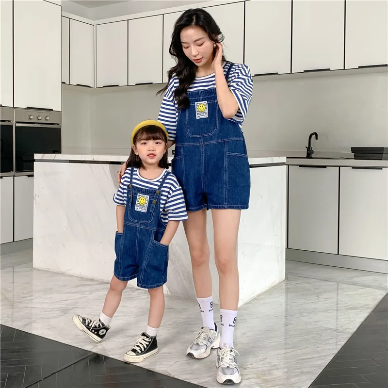 2022 Family Matching Outfits Summer New Mom And Daughter Set Daddy Son Short Sleeve t Shirt Parent-Child Denim Clothes Kids Jean