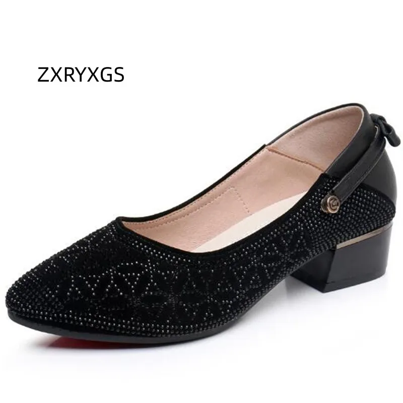 

ZXRYXGS Kid Suede Pointed Rhinestone Shoes Woman Thick Mid Heel Shoe 2023 New Autumn Fashion Versatile Black Shoes Large Size 43