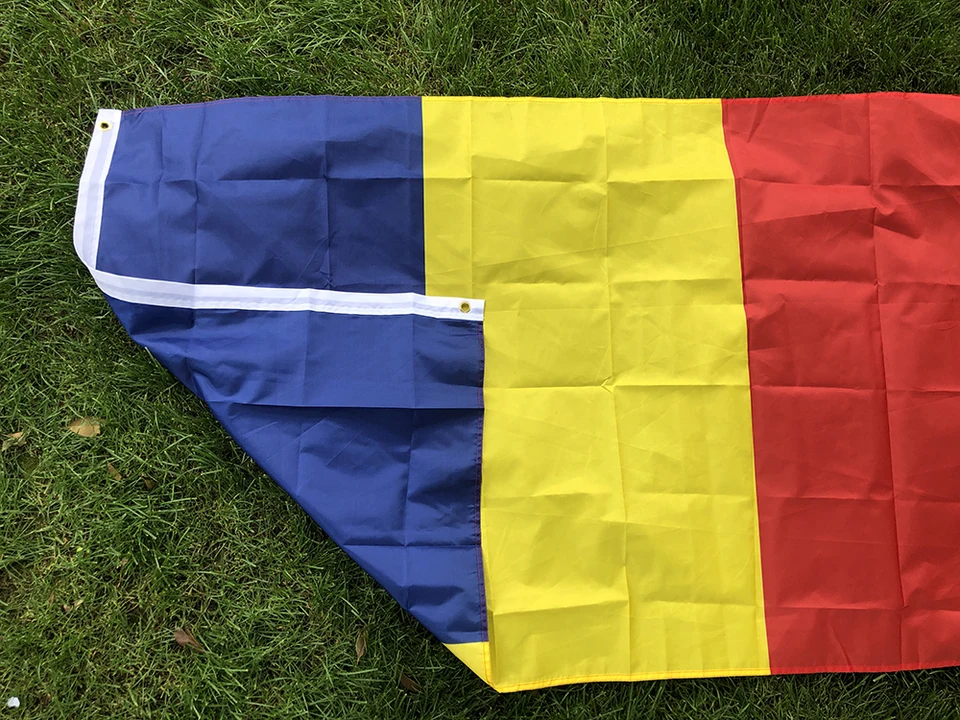 AZ FLAG Bandiera Romania 90x60 Cm Per Esterno – Poliestere Resistente Con Anelli