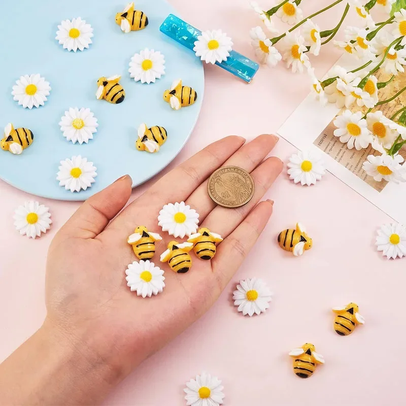 Micro Resin Daisy Blooms, Dollhouse Miniature Polyresin Flowers