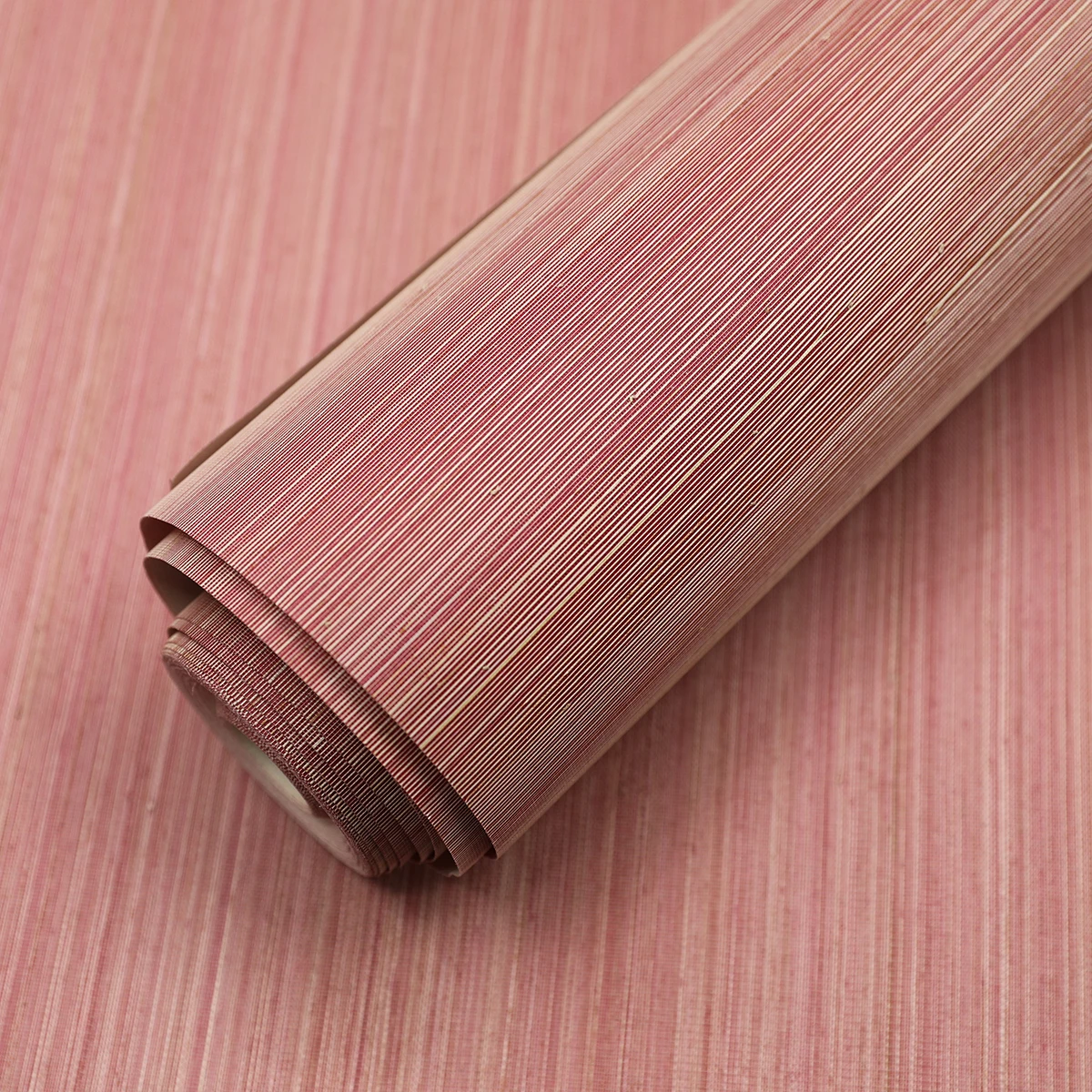 

MYWIND Natural Material Grasscloth Fabric Wallpaper Rose Red Background Abaca Wall Coverings