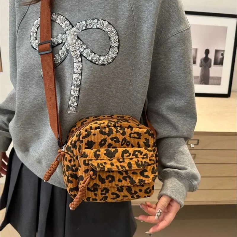 New Leopard Pattern Crossbody Bags Corduroy Multi-pockets Shoulder Bag Adjustable Shoulder Strap Casual Waist Bags Daily Use