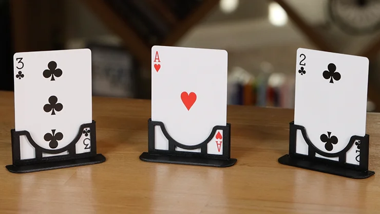 Three Cards Monte Stand by Jeki Yoo - Magic Tricks