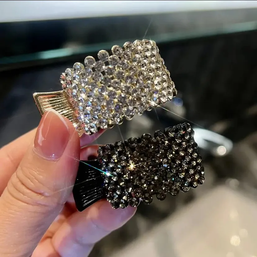 Elegante haarclip met sprankelende strass voor dames_voghion.com