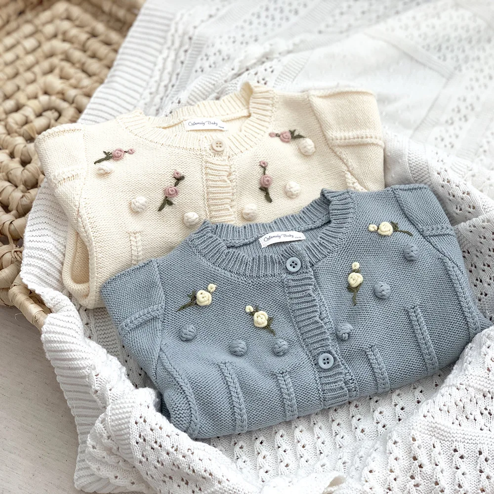 

Jenny&Dave Autumn and Winter Cross border Girl Baby Embroidery Flower Blossom Sweater Girl Hand Hook Hair Ball Embroidery Coat G