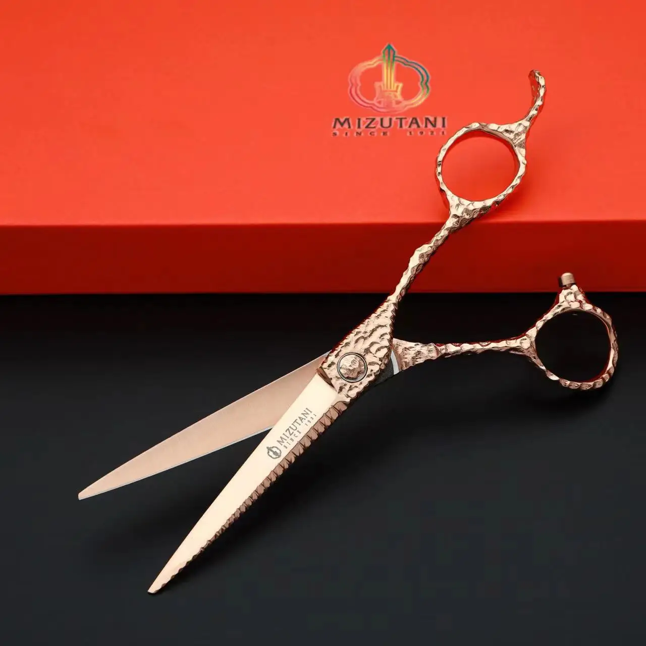Description Picture 4 of itemNew Mizutani 6.3 6.7inch Tungsten Steel Pattern High grade scissors Pattern Professional Hair Salon Top Professional Scissor