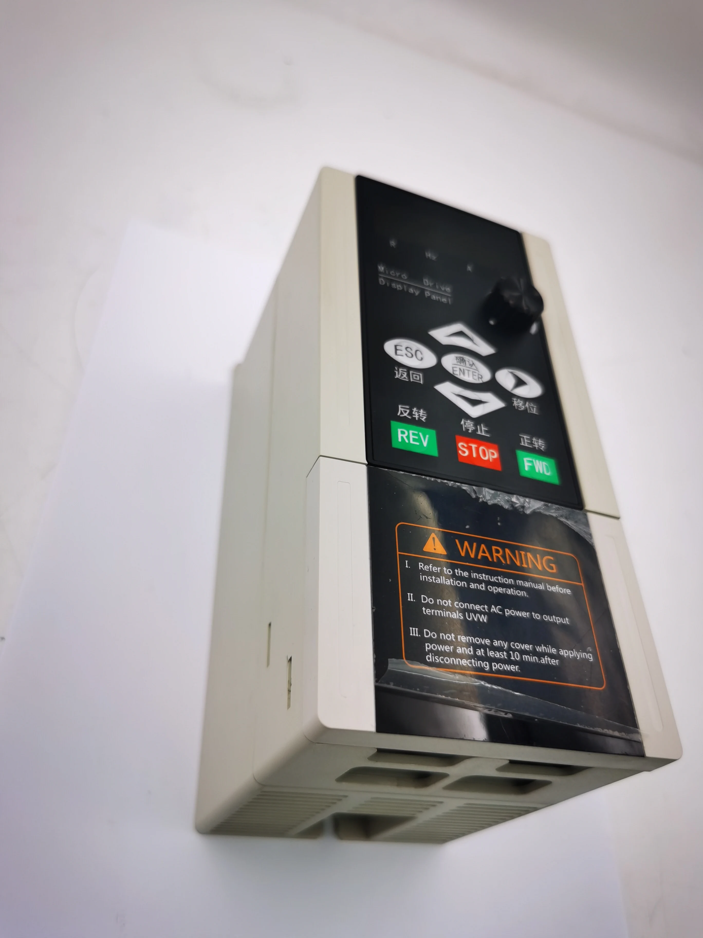 Vfd Inverter Vfd 1.5Kw/2.2Kw Convertitore Di Frequenza 500M Seriale 220V O 380V Convertitore Di Frequenza Di Uscita Convertitore Di Frequenza Variabil