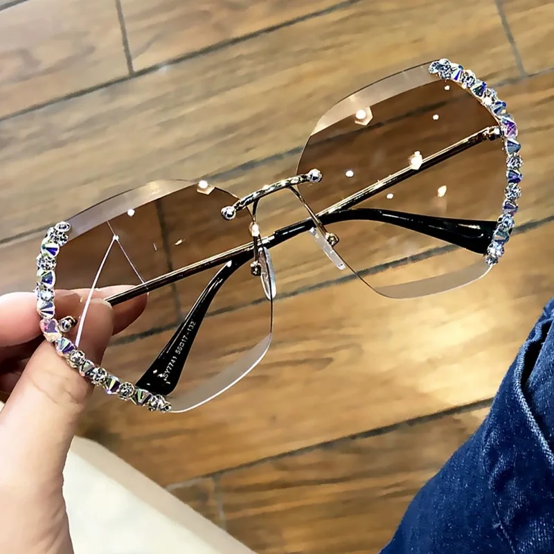 

Fashion Eyewear Oversized Rimless Sunglasses Women Summer Beach Party Diamond UV400 Square Sun Glasses for Female