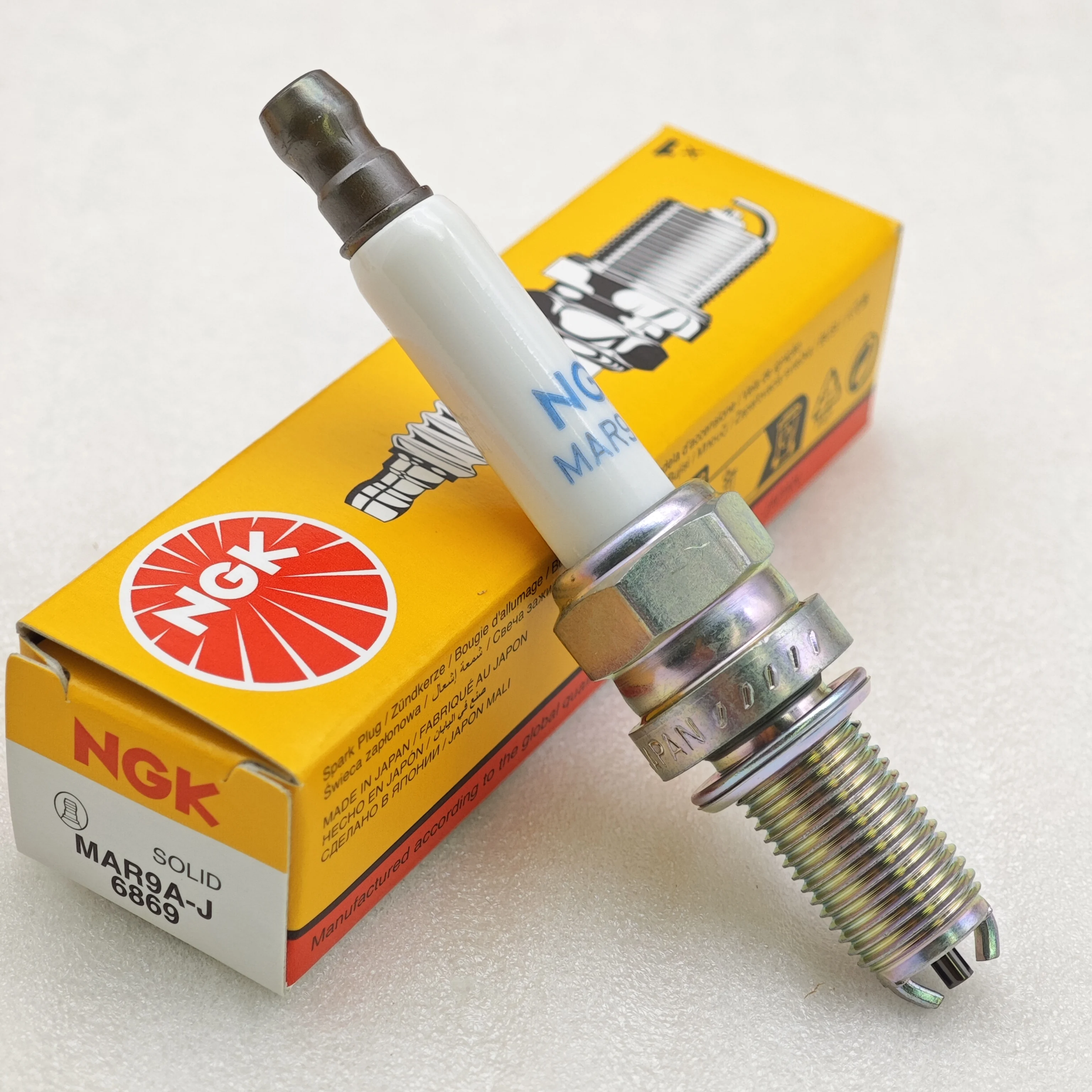 1pcs Original NGK Spark Plug MAR9A-J 6869 Is Suitable For Ducati 67040451A