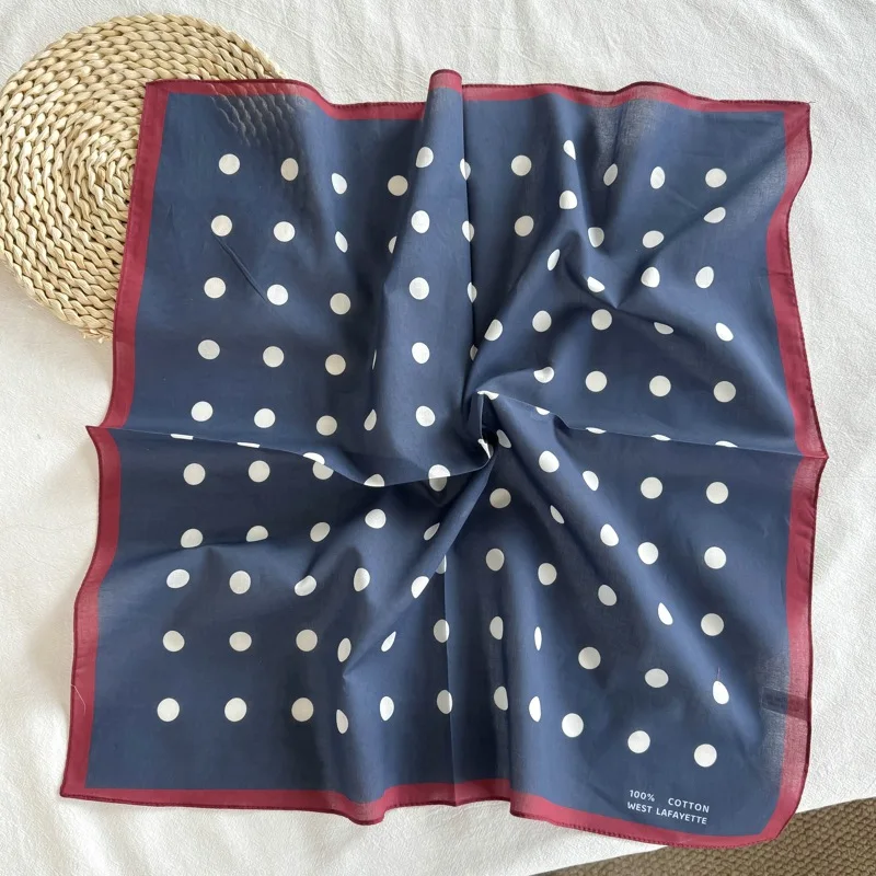 Baumwoll-Polka-Dot-Kleines Quadratisches Tuch Damen-Seidenschal im Hepburn-Stil Vielseitiger Dekorativer Künstlerischer Professioneller Stewardess-Schal – Detail 35
