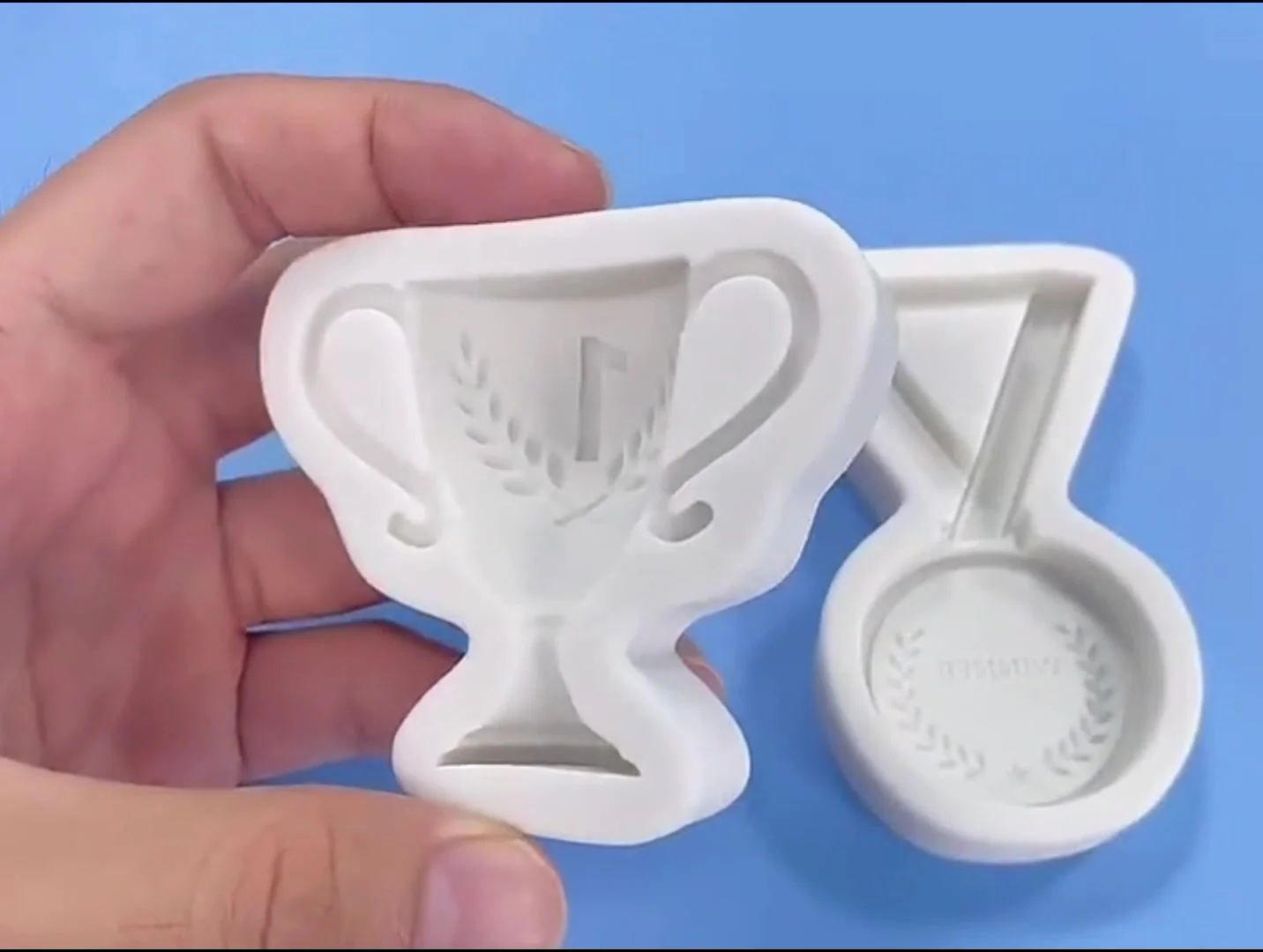 Stampo in silicone per realizzare una Campana di cioccolato a forma di