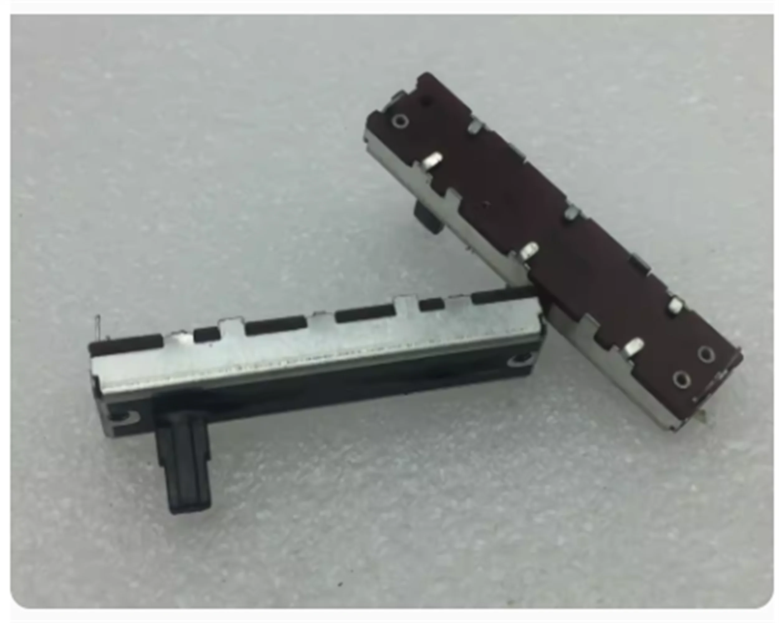 1 PCS 4.5cm direct sliding potentiometer single B500K shaft length 10MM sliding volume potentiometer 30MM stroke