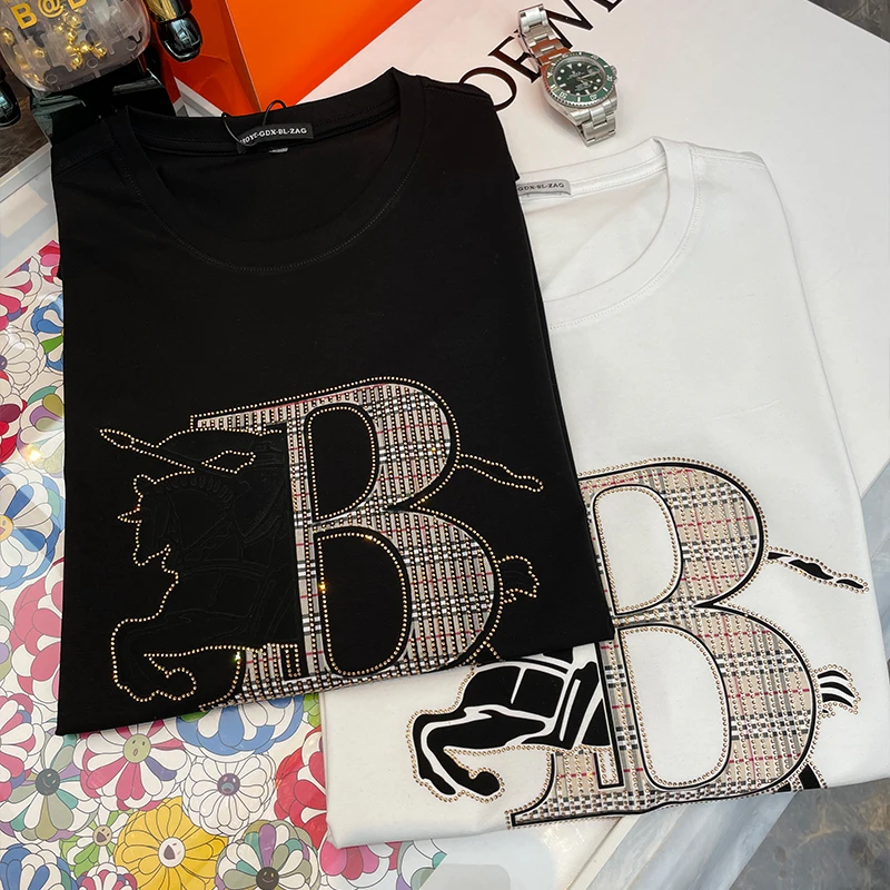 المحطة الأوروبية تي شيرت الرجال الماليزية نمط الطب...