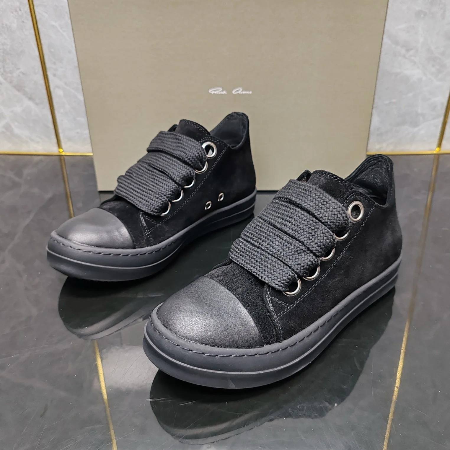 Ricks shoes soft cow suede low-top shoes black frosted top layer cowhide casual simple student couple shoes.