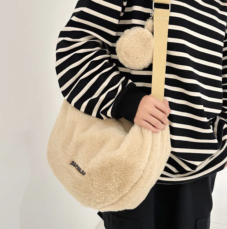 

CGCBAG 2023 Simple Women Shoulder Bag Fashion Plush Large Capacity Messenger Bag Casual Solid Female Designer Tote Bag Handbag