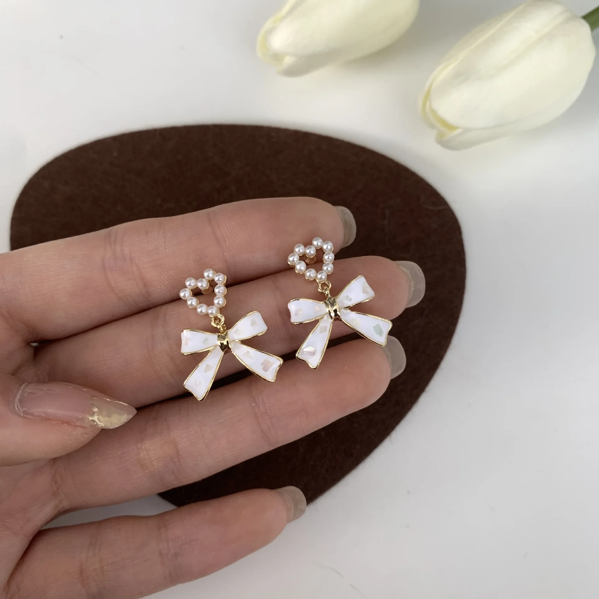 Pearl Heart Clip Earrings No Hole Ear Clips White Bowknot Clip on Earring Without Piercing Minimalist Earring CEa1079