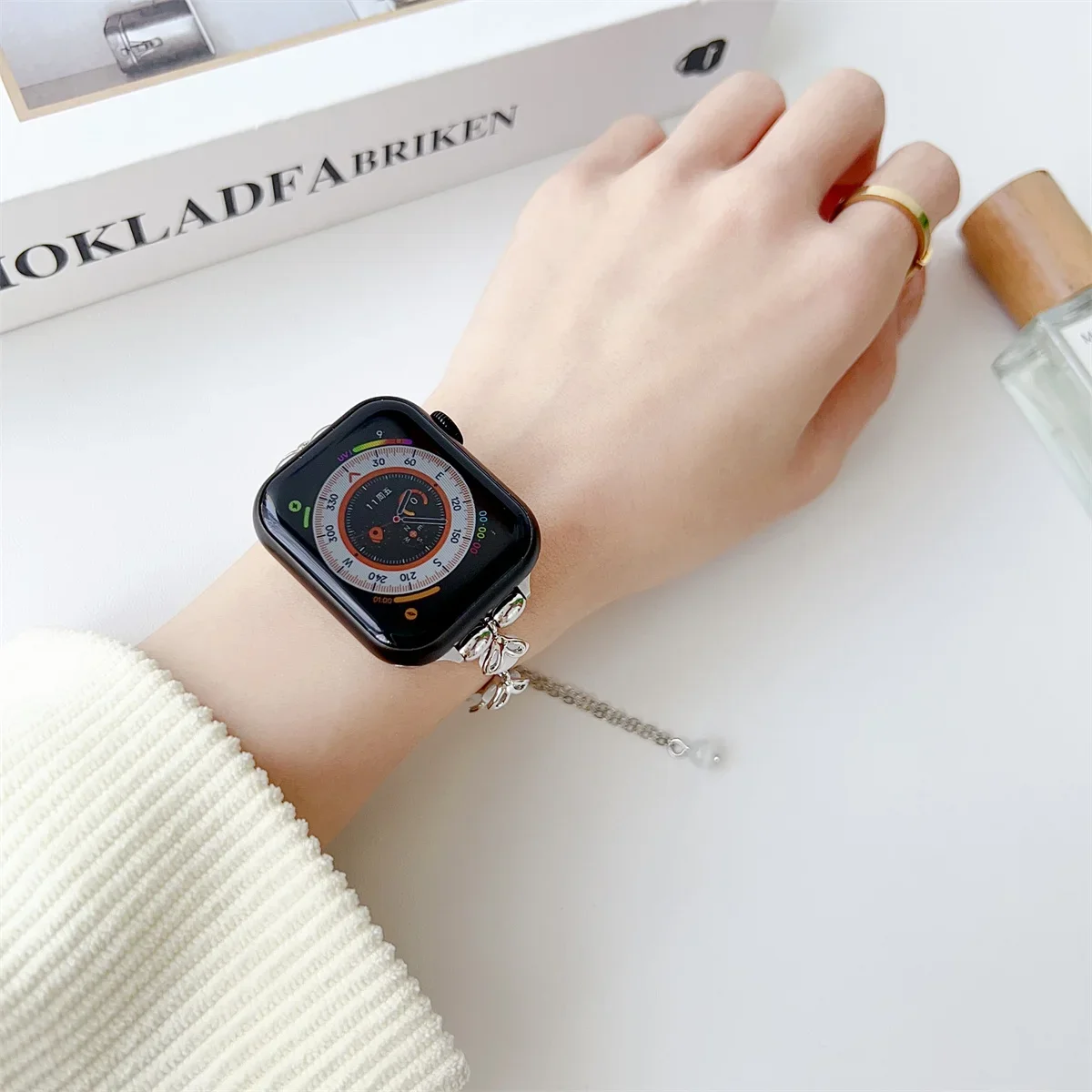 Bracelet de montre pour iWatch 42/44/45/46/49 mm 38/40/41 mm Bracelet de montre tendance en métal pour montres de la série Ultra2 Série 10/9/8/7/6/5/4/3/2/1_voghion.com