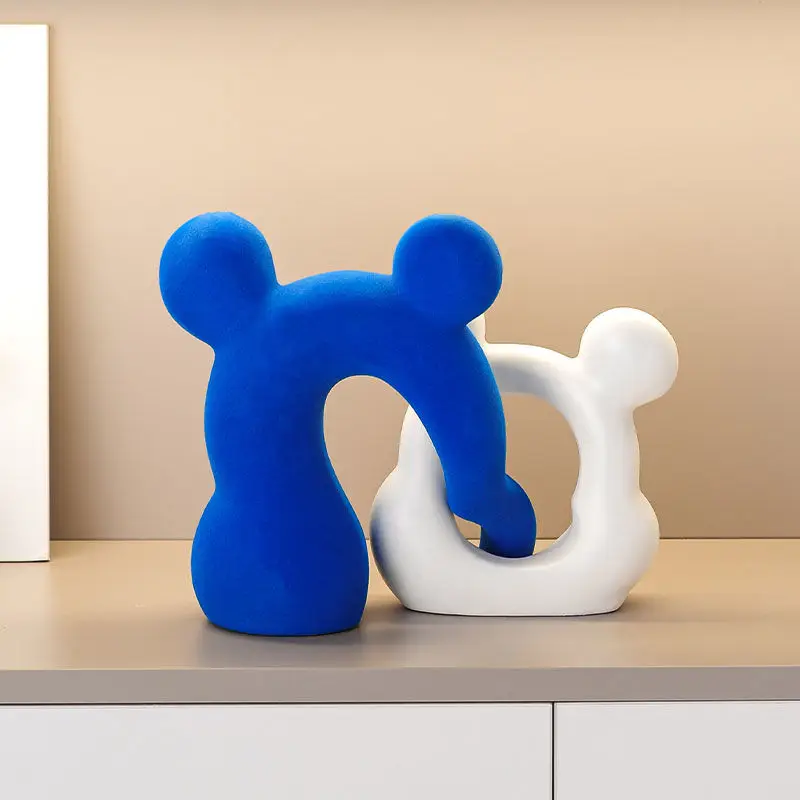 Ins Flower Arranging Bear Cute Friends Accompany Decoration Desktop Figurines Home for Living Room Decor Ornament Statues