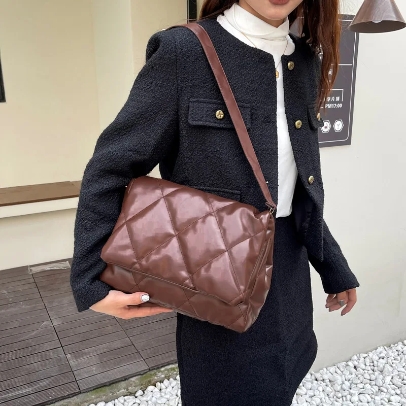 Down Bag Women's New Trendy and Fashionable Diamond Grid Small Square Versatile and Large Capacity Single Shoulder Crossbody Bag