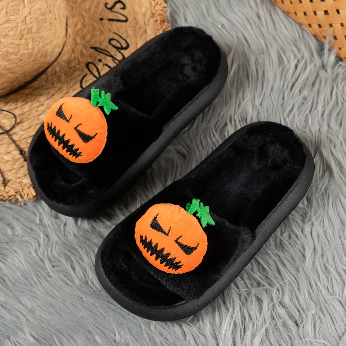 Women's plush slippers one-line autumn/winter Halloween pumpkin decoration plus-size slippers fashion