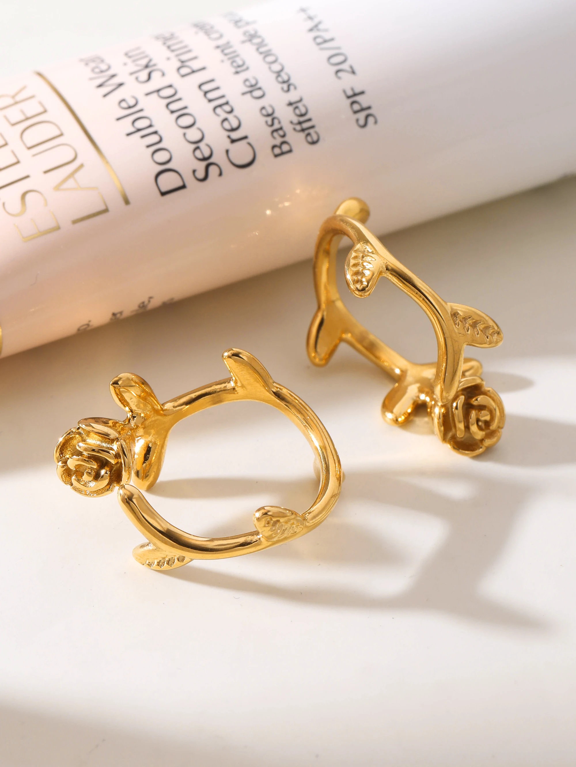 Elegant Gold Plated Stainless Steel Rose Ring - No Rust Jewelry Gift