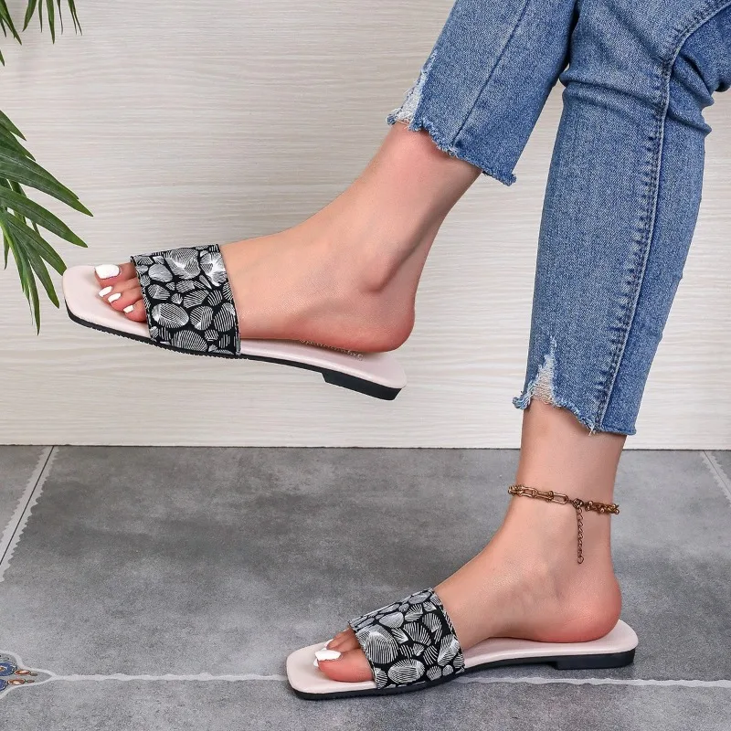 

2024 Ankle Strap Slip on Flat Slippers for Women Outwear Summer New Round Head Open Toe Thick Sole Outdoor Sandals