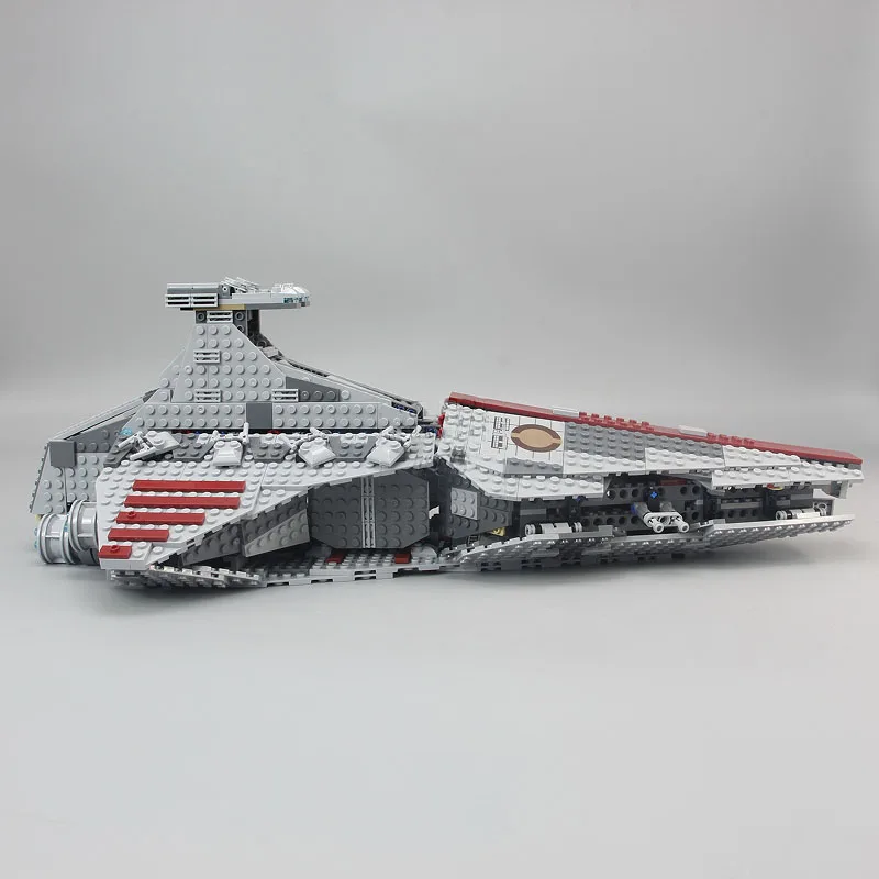 Star Venator Set Republic Ship Attack Cruiser Model Bricks Compatible 8039 MOC Spaceship Toys for Kids 05042 81044 180013 19077 5