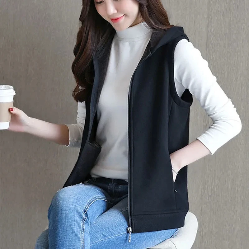 

Жилет с капюшоном для женщин, спортивный Свободный жилет без рукавов, на молнии, с карманами, бархатный теплый, Осень-зима