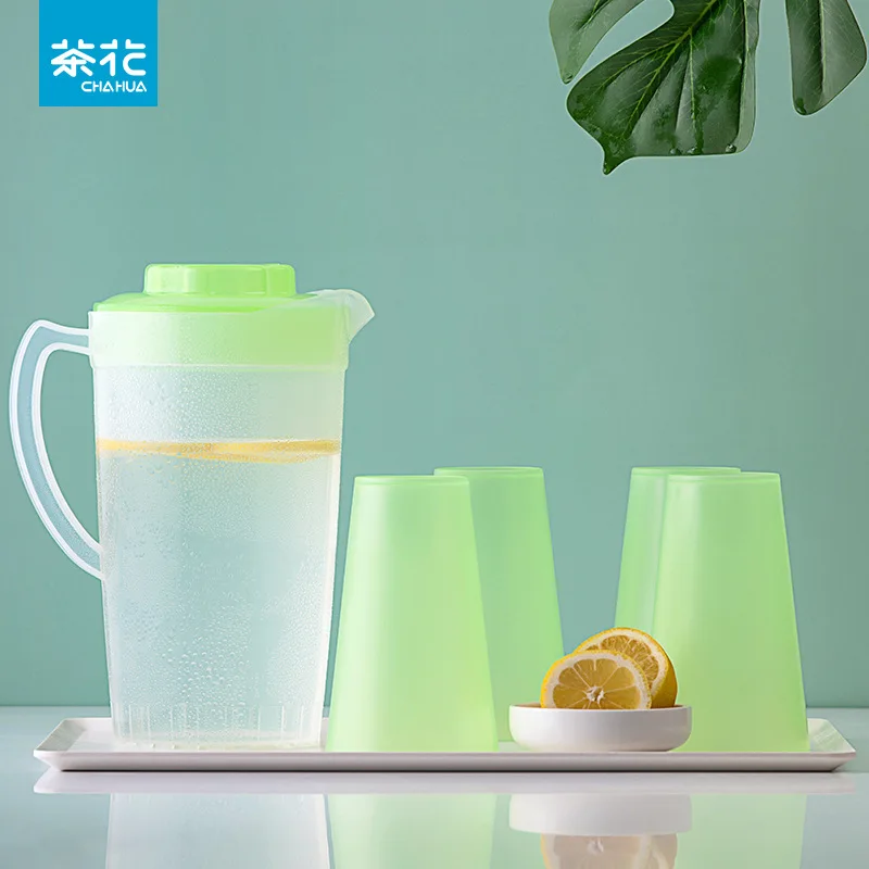 

CHAHUA Transparent Plastic Water Bottle with Large Capacity - The Perfect Hydration Solution for On-the-Go