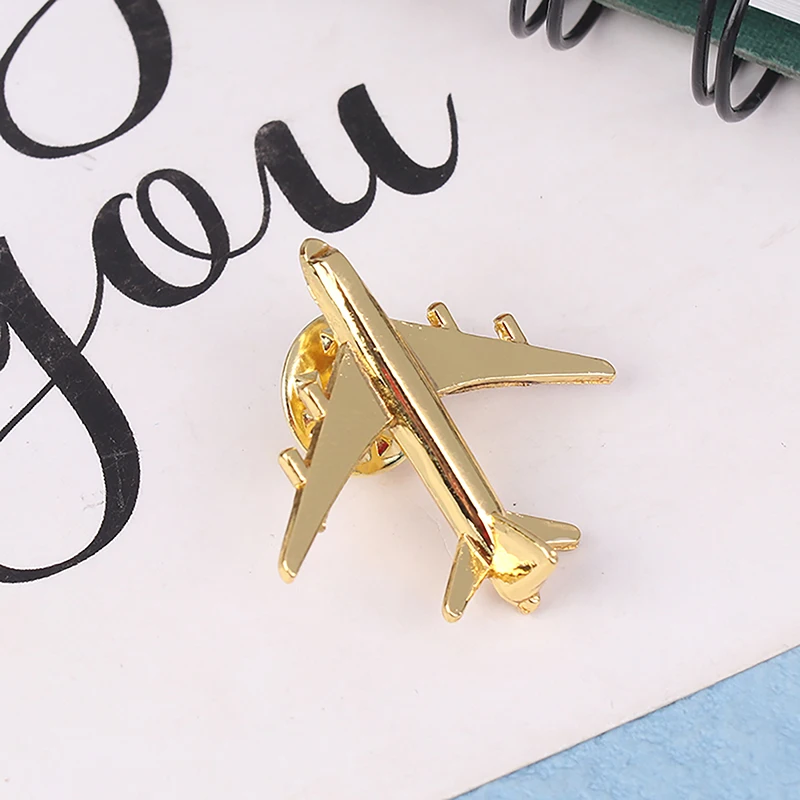 Airplane Brooch Metal Alloy Badge Vintage Pin Buckle Jewelry Accessories