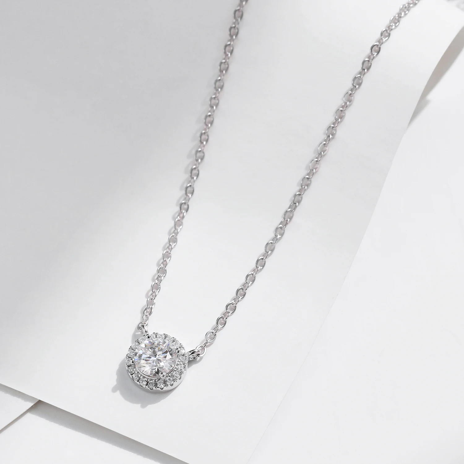 0.8 Carat D Color Classic Halo Moissanite Pendant Necklace 925 Sterling Silver Lab Diamond Wedding Jewelry For Women silver pendant necklace