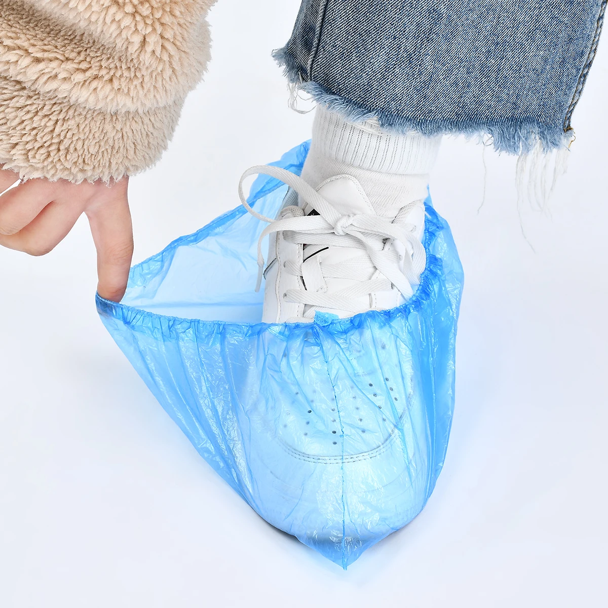 Disposable Shoe Covers Cleaning Overshoes Outdoor Rainy Day Carpet Cleaning Shoe Cover Waterproof Plastic Covers 100Pcs disposable shoe covers,plastic shoe cover,rain shoe covers,shoe covers