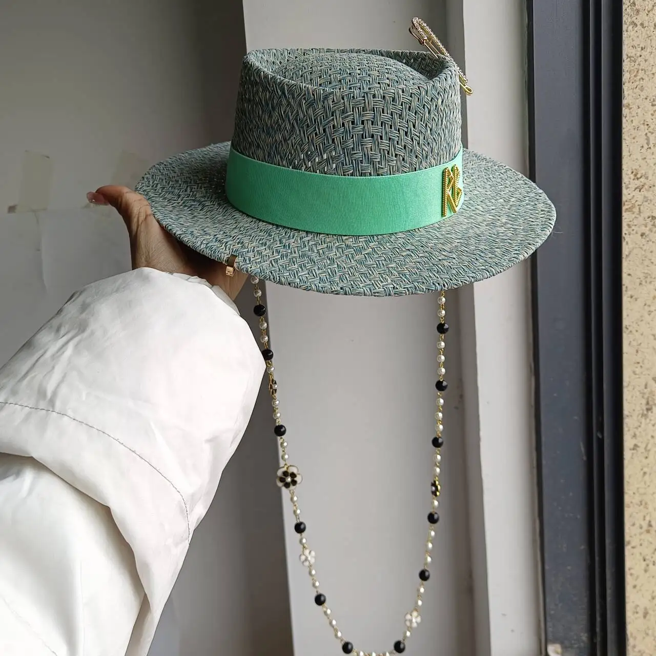 Strohhut, Gras-Kuppelhut, Sommer-Strohhut für Damen, Strand-Reise-Sonnenhut, Hepburn-Stil, breiter Krempe, Sombrero für Frauen – Detail 8