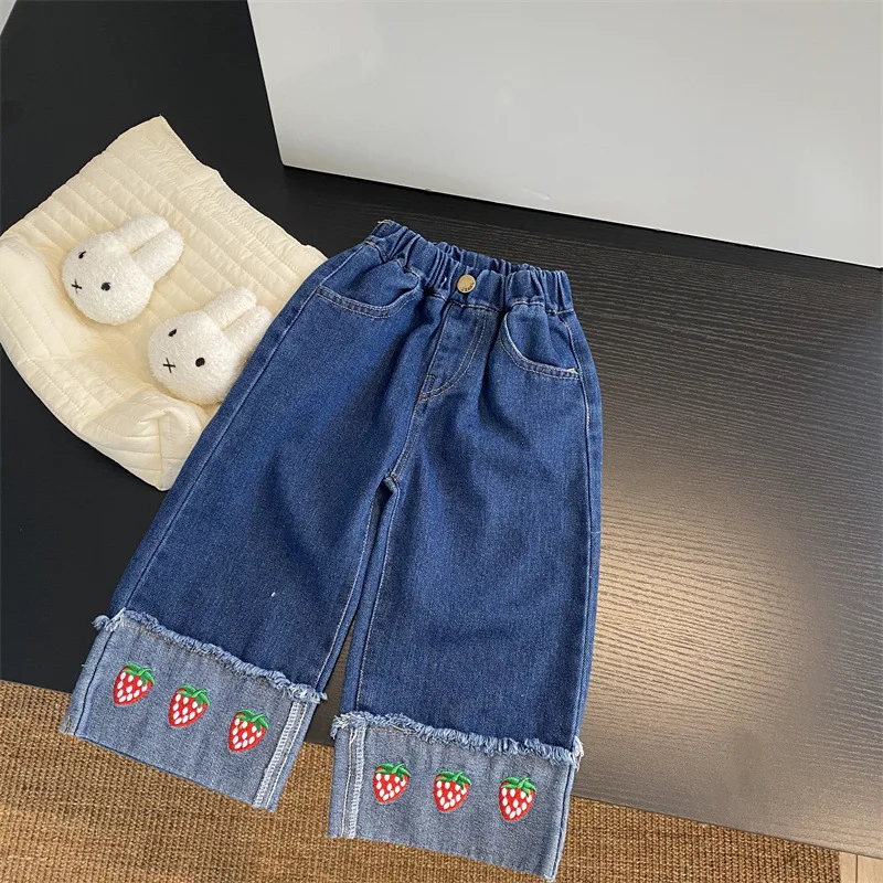 

Весна-Осень 2024, корейские брюки для маленьких девочек, детские брюки в стиле пэчворк с рисунком клубники и эластичным поясом для девочек, детские брюки