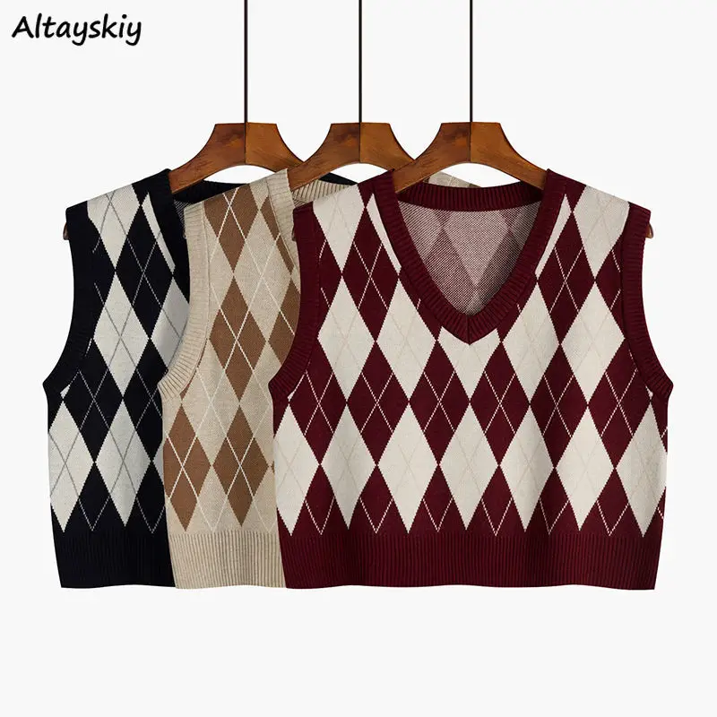 

Argyle Sweater Vest Women Retro All-match V-neck Cropped Sweaters Korean Style High Street Classic Loose Knitting Vests Students