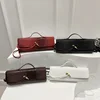 Bolso bandolera para mujer con estampado de cocodrilo, correa ajustable y hebilla metálica. Ligero, duradero y perfecto para el uso diario con estilo.