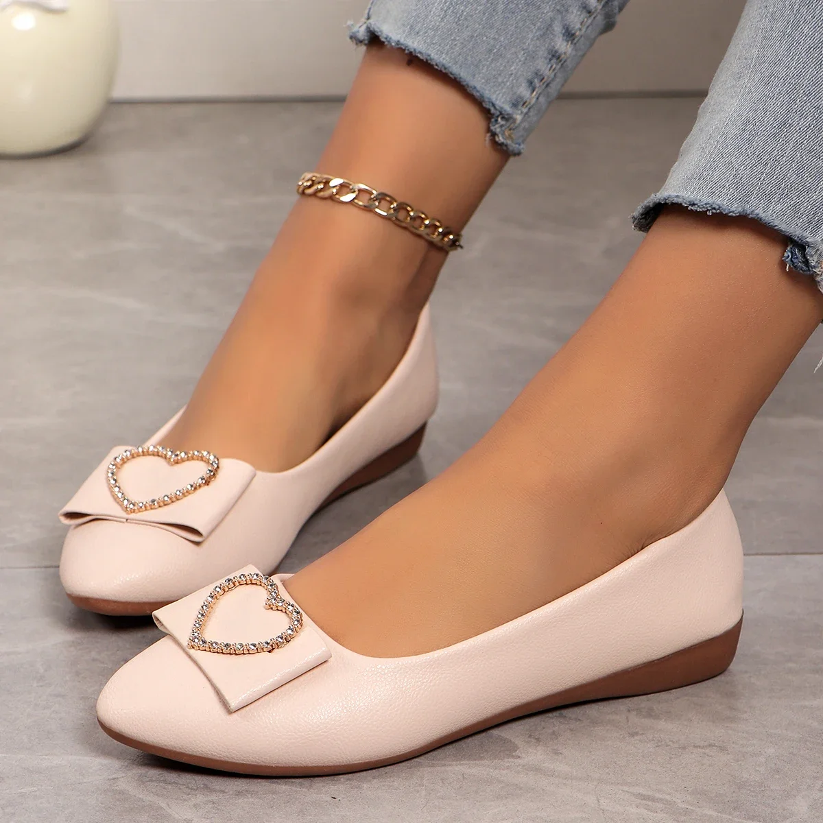 

New Summer Pointed Toe Comfortable Casual Flat Shoes Elegant Shallow Mouth Lightweight Metal Decoration Women's Shoes NO:W26