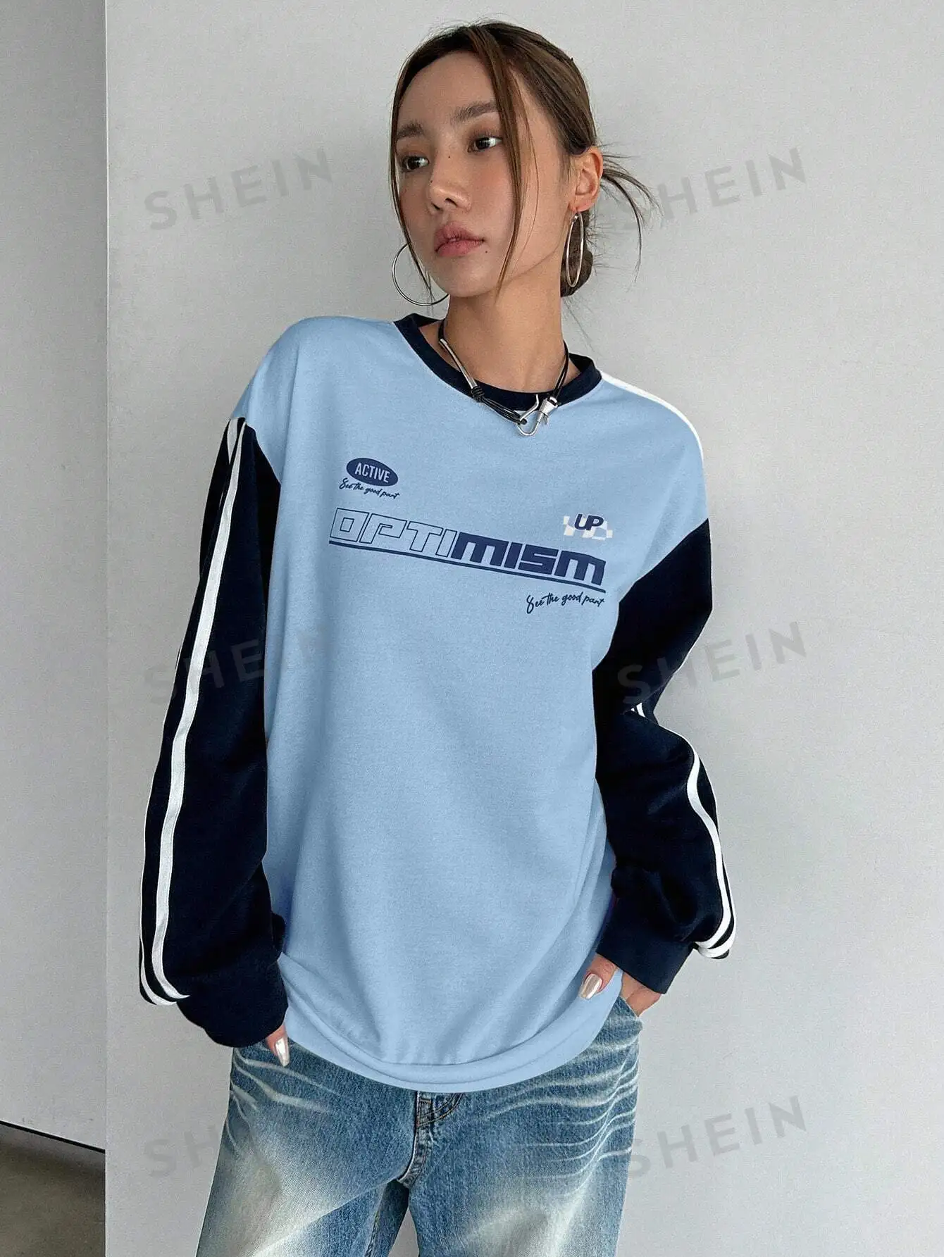 DAZY Letter Graphic Striped Side Drop Shoulder Sweatshirt
