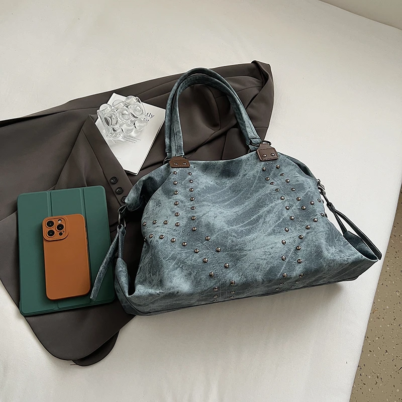 Borse tote di grande capacità autunno e inverno per donna Borsa da donna alla moda streetwear con borsa a tracolla da donna di design con rivetti - immagine 5