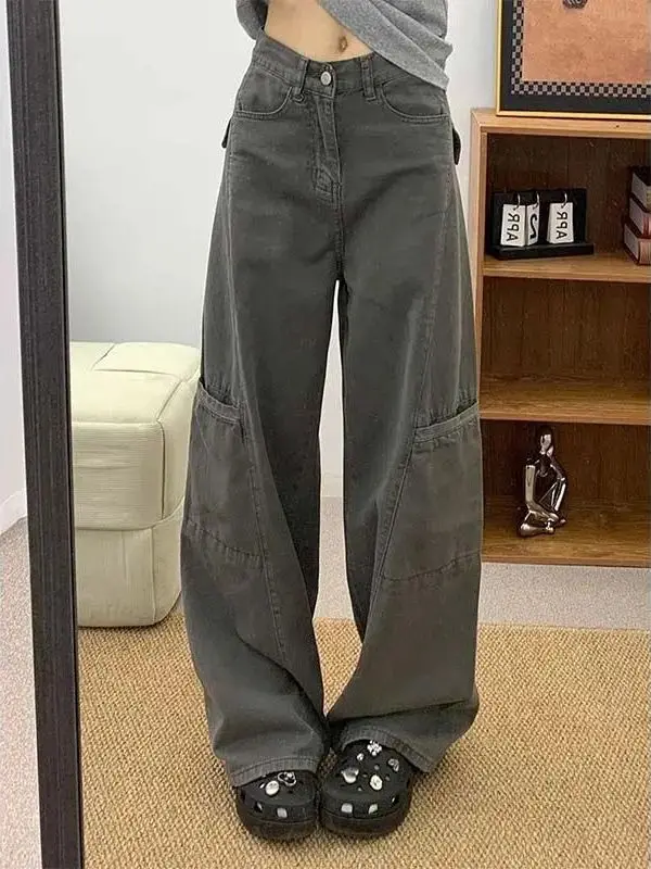 جينز نسائي واسع مطرز نجمة