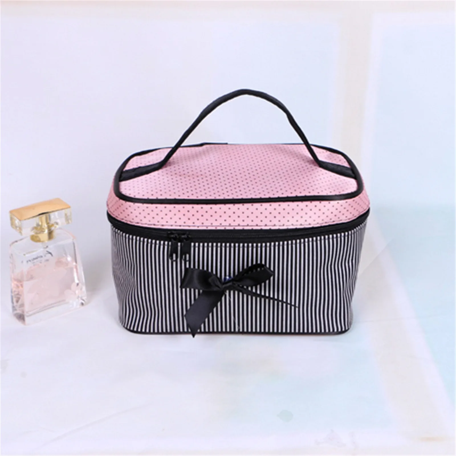 

Large Capacity Cosmetic Case Luxury Design Waterproof Zipper Makeup Bag Handbag Spa Beauty Pouch Cosmetic Storage oiletry Pouch