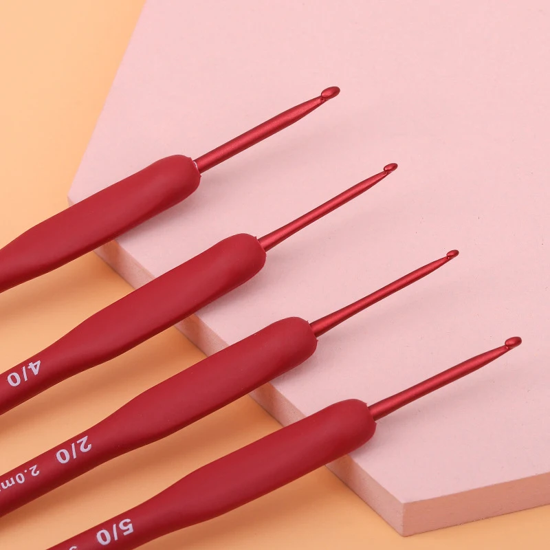 1PC Red Crochet Hook Silicone Handle Aluminum Hand Knitting Needles  Crocheting Weave Crafts Hooks 2/2.5/3/3.5/4/4.5/5/5.5/6mm - AliExpress