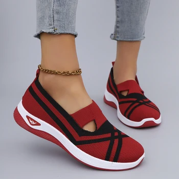 Spring New Women's Casual Sports Shoes Comfortable, Breathable, Lightweight, Wear Resistant Lazy Shoes, Soft Soled Flat Shoes