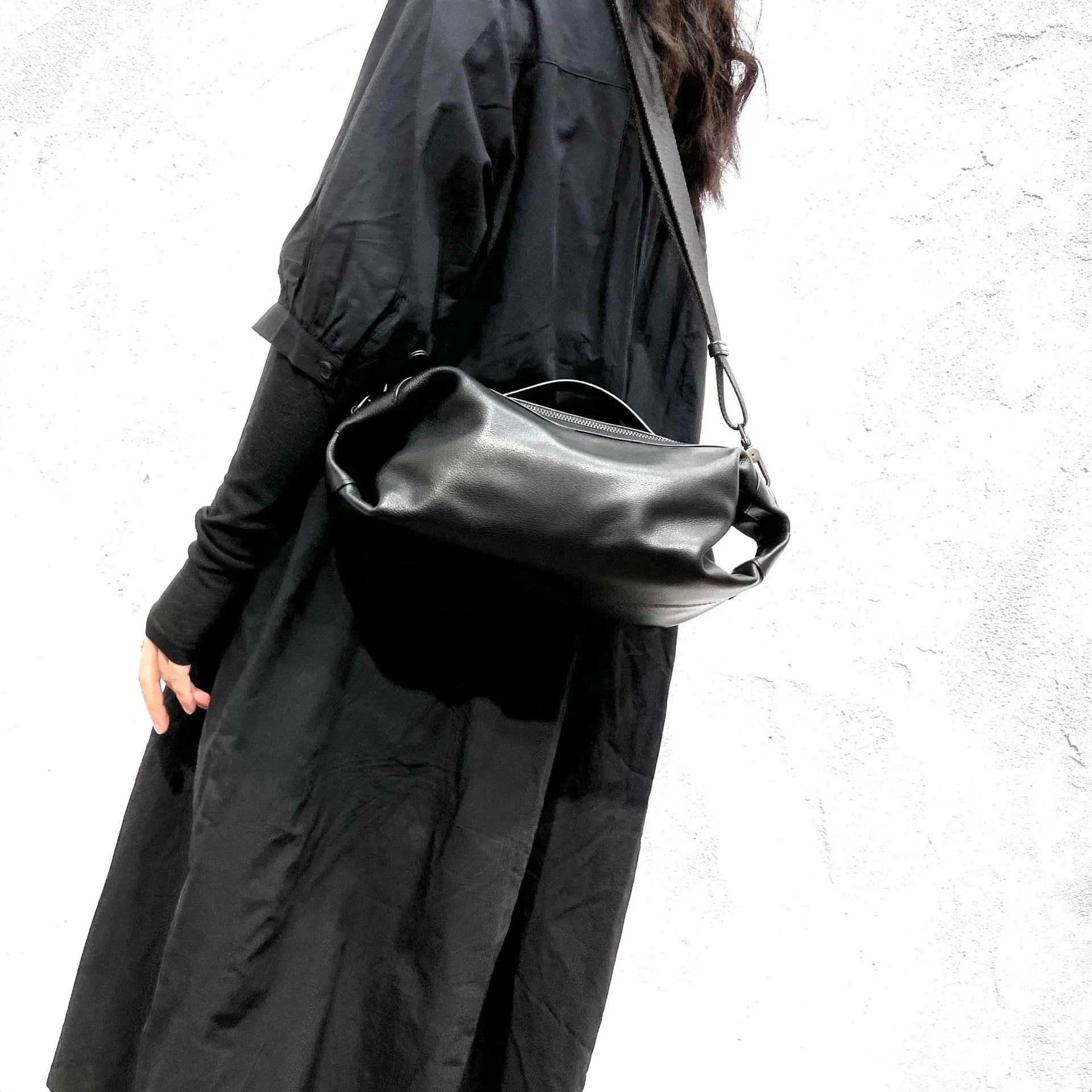 Genuine Leather Women's Bag Handmade Top Layer Leather Chest Bag Single Shoulder Bag Crossbody Bag Handbag For Men And Women Bag