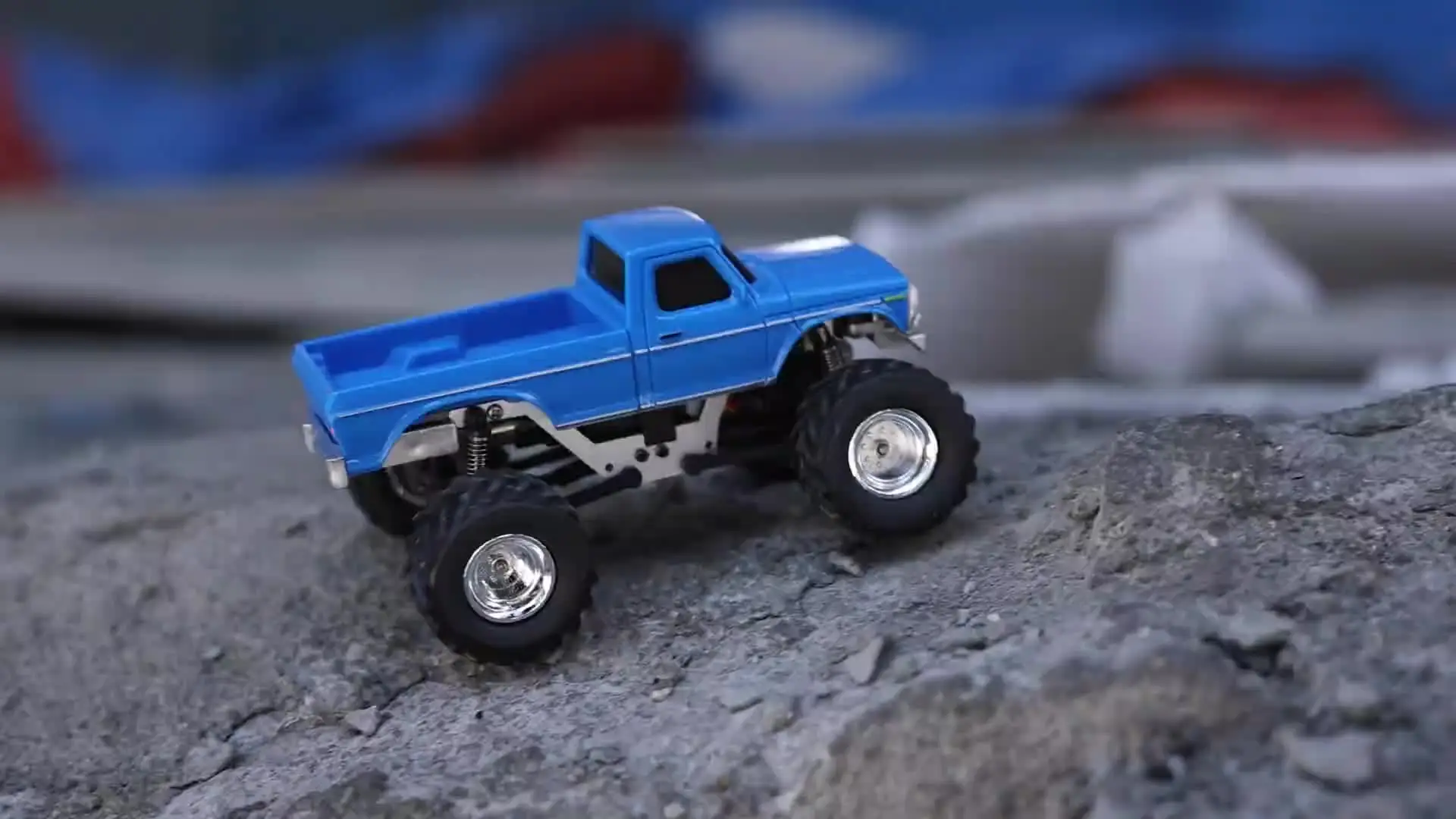 新しいおもちゃ 1/36 RC クローラー車 4WD ミニリモコンオフロード車