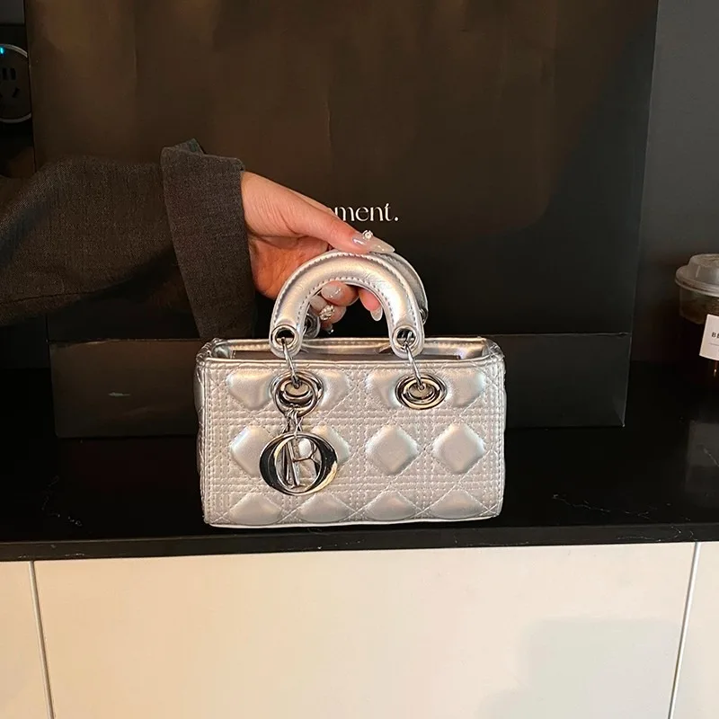 Designer Crossbody Messenger Bag - Women's Luxury Leather Shoulder Handbag With Multiple Interior Pockets