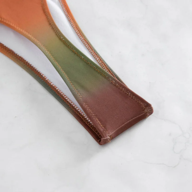 Рисунок 6 - Женские укороченные топы